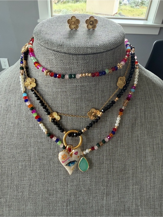 Jewelry - Gold Floral Multi-Strand Heart & Teardrop Pendant Necklace - Multicolor